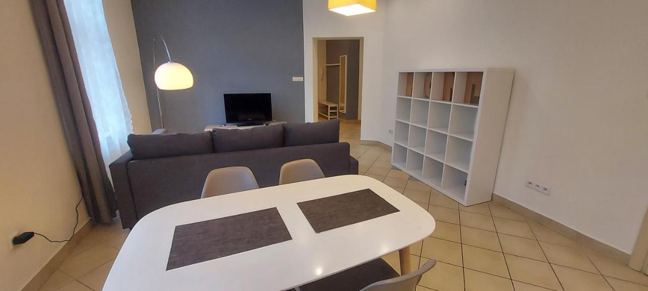Apartament Zwyciestwa 45 格利维采 外观 照片